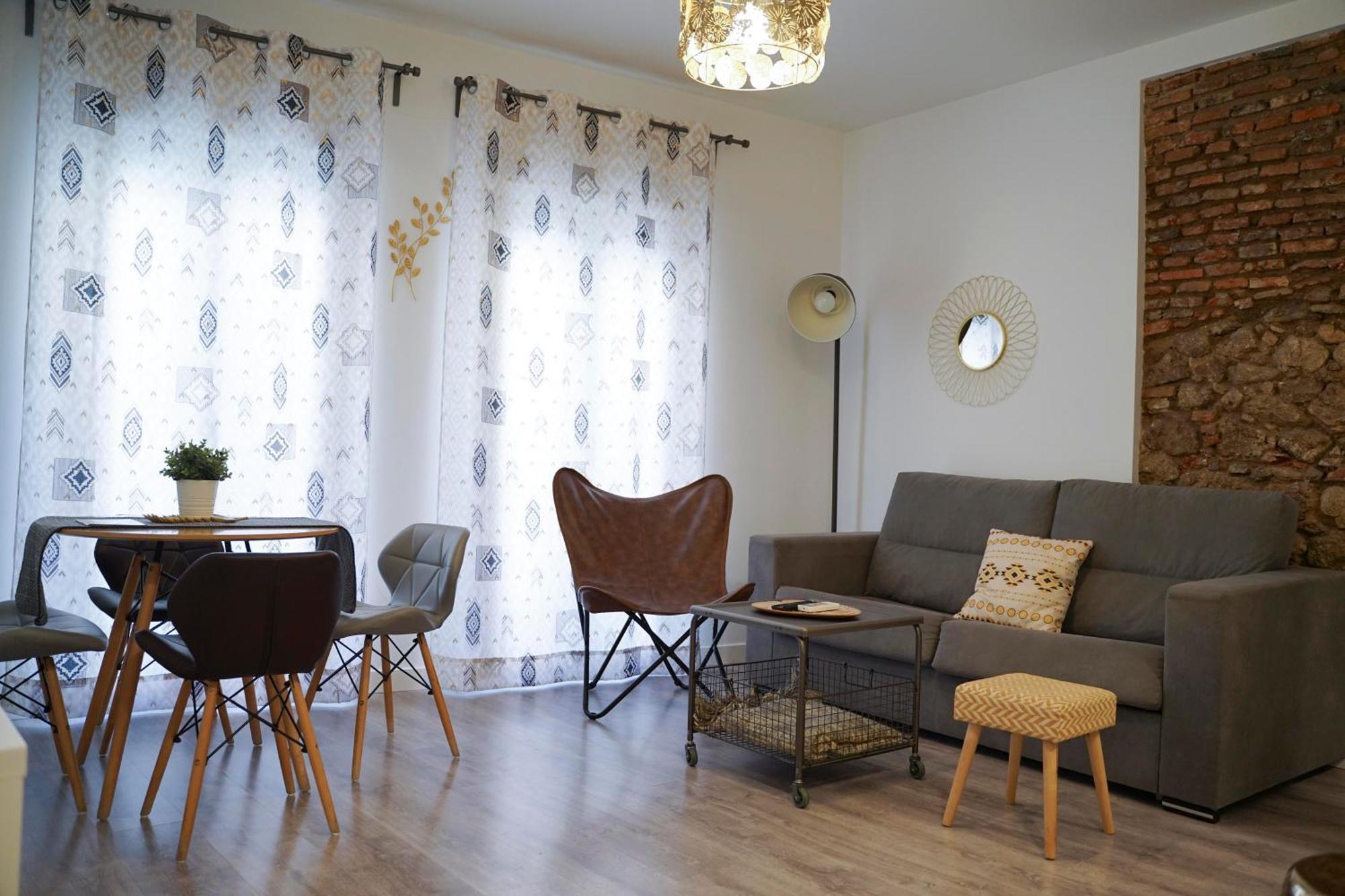Apartamentos Suites Cariatide ปลาเซนเซีย ภายนอก รูปภาพ