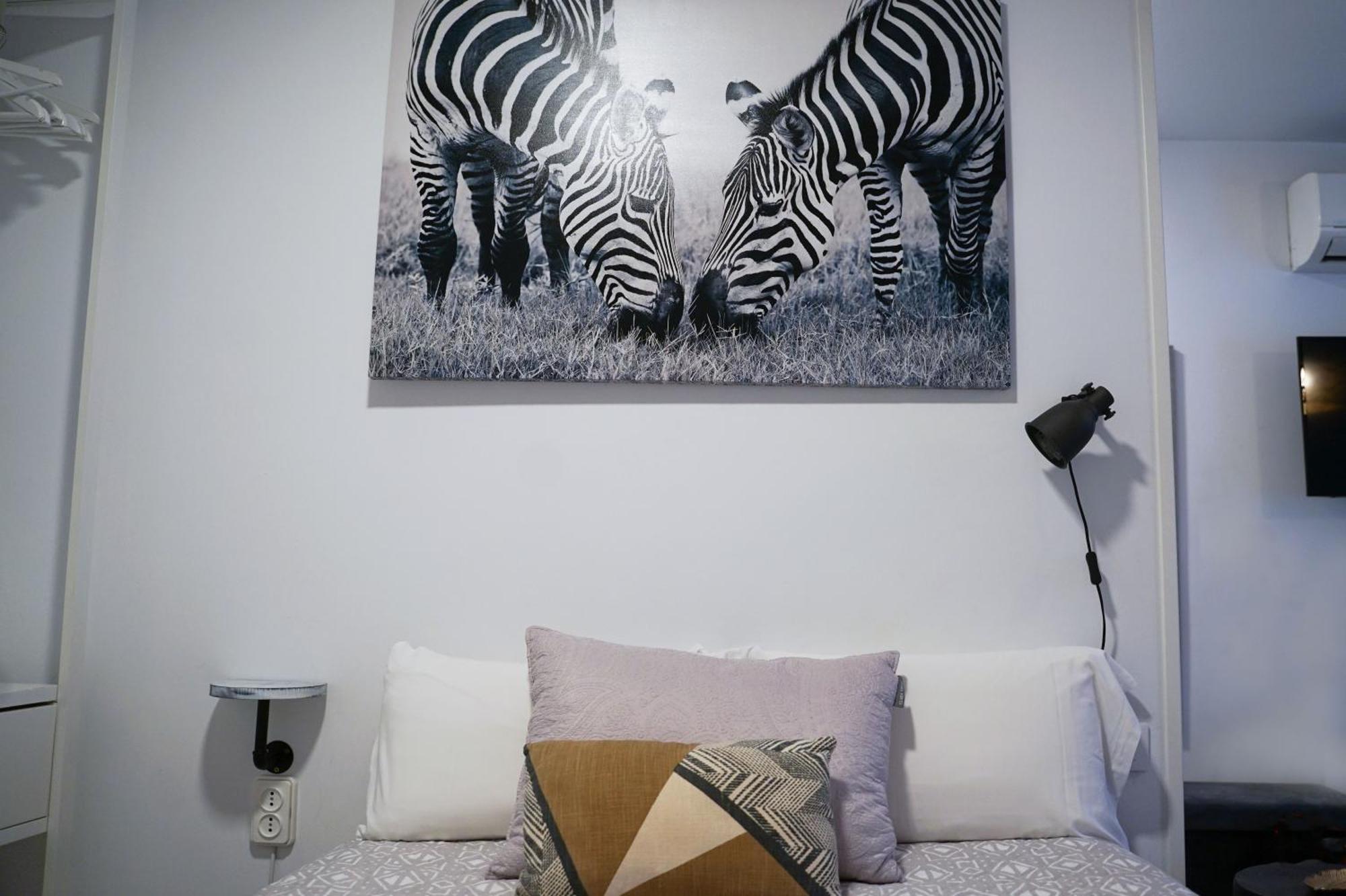 Apartamentos Suites Cariatide ปลาเซนเซีย ภายนอก รูปภาพ